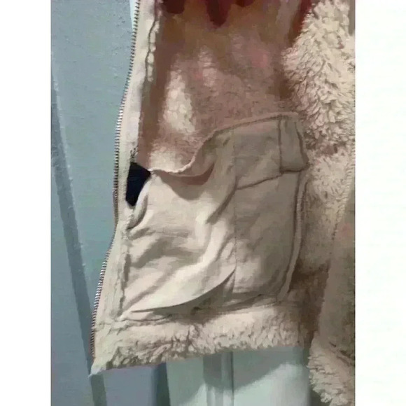 Tommy Hilfiger Faux Fur Vest Pink and Gold Fuzzy Vest Size Small New with Tags - Picture 11 of 15